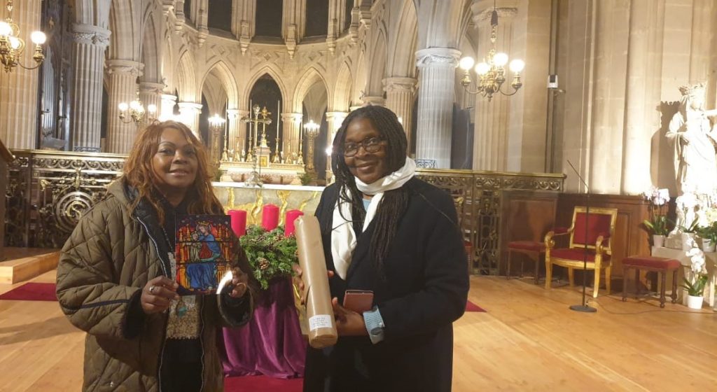Une bougie paroissiale à l’intention de notre diocèse et de la réouverture de Notre-Dame