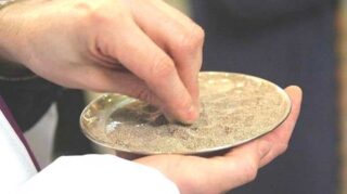 Le Carême : 40 jours nous sont donnés pour nous brûler au feu de l&rsquo;amour qui est en Dieu.