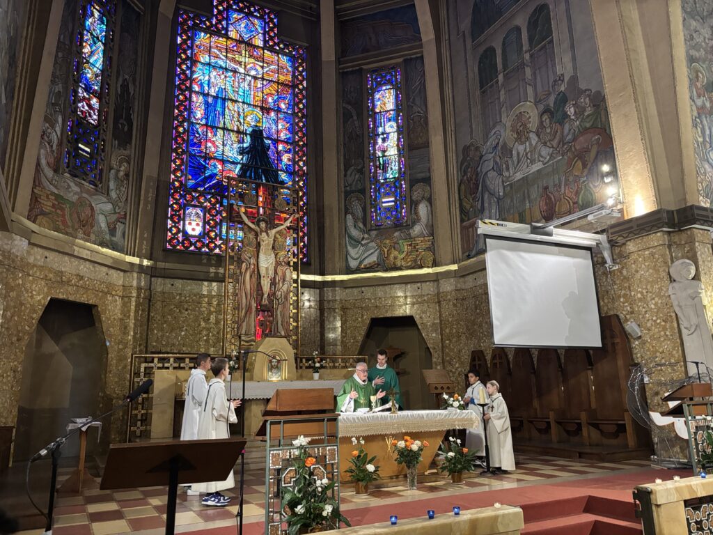 Retour sur le dimanche fraternel du16 novembre : une grande messe pour fêter la journée mondiale des pauvres !